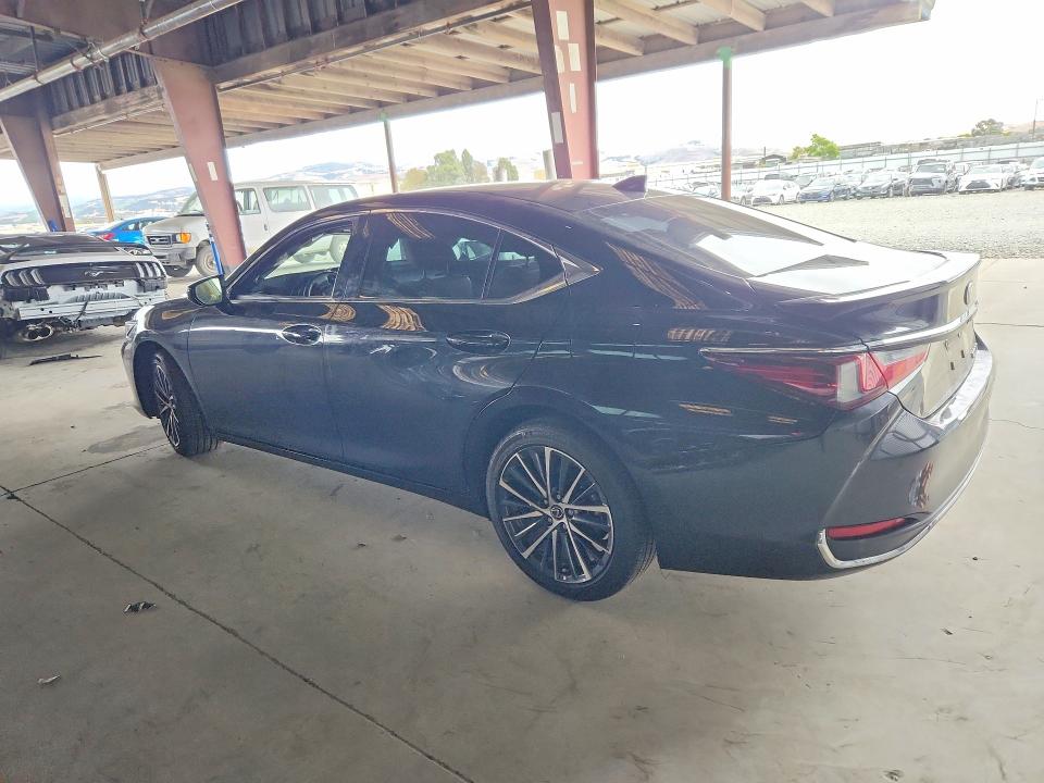 57616996 :رقم المزاد ، 58ADA1C10SU054956 vin ، 2025 Lexus Es 300h مزاد بيع