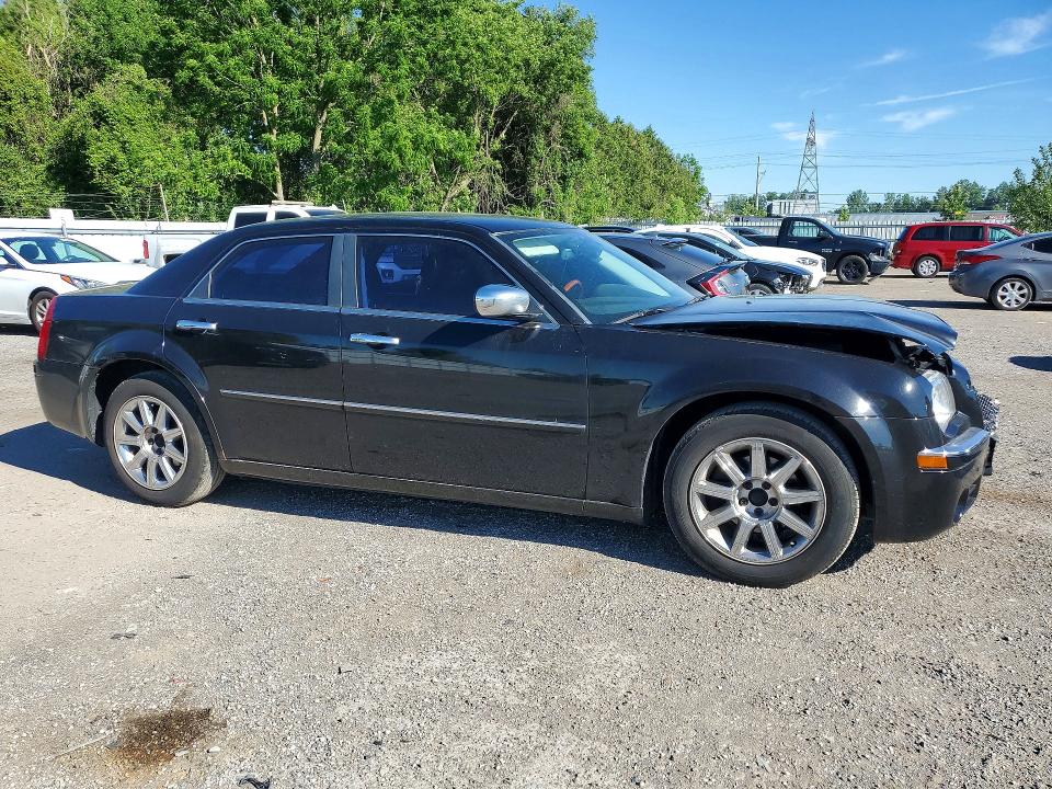 55418706 :رقم المزاد ، 2C3CA3CVXAH137628 vin ، 2010 Chrysler 300 مزاد بيع