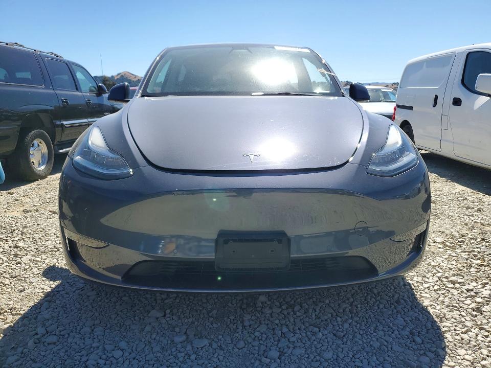 55820746 :رقم المزاد ، 5YJYGDEE8MF203526 vin ، 2021 Tesla Model Y مزاد بيع