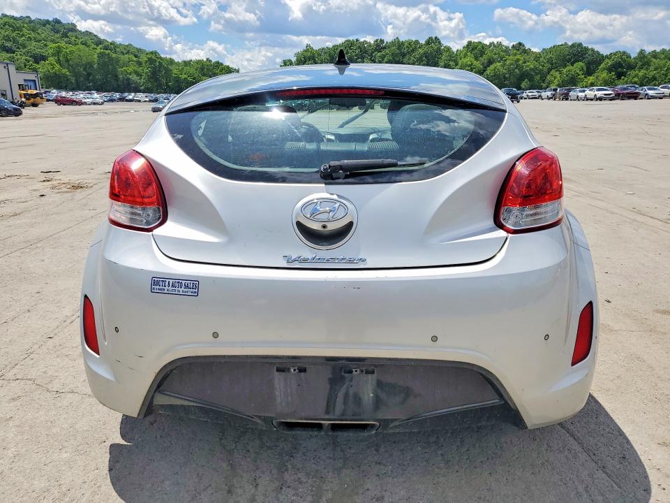 2015 Hyundai Veloster მანქანა იყიდება აუქციონზე, vin: KMHTC6AD5FU232129, აუქციონის ნომერი: 57532866