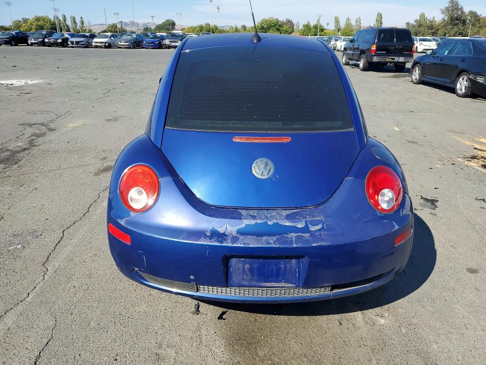 58039146 :رقم المزاد ، 3VWPG31C28M525782 vin ، 2008 Volkswagen New Beetle مزاد بيع
