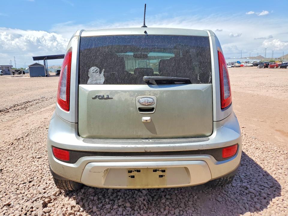 2013 Kia Soul მანქანა იყიდება აუქციონზე, vin: KNDJT2A62D7603975, აუქციონის ნომერი: 57081536