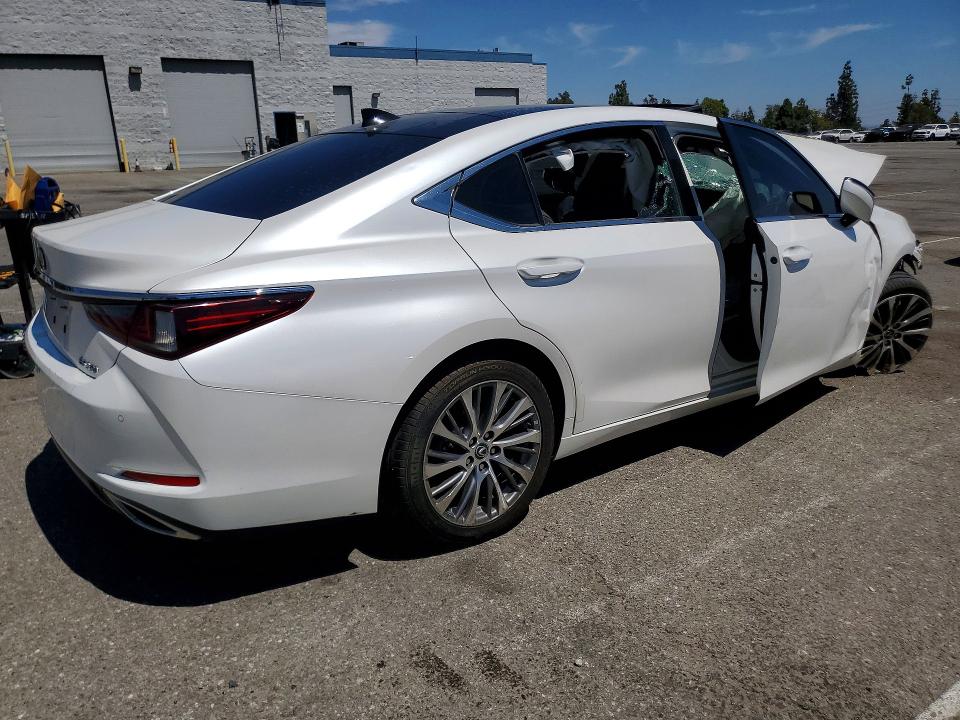 2019 Lexus Es მანქანა იყიდება აუქციონზე, vin: 58ABZ1B10KU026947, აუქციონის ნომერი: 57362166