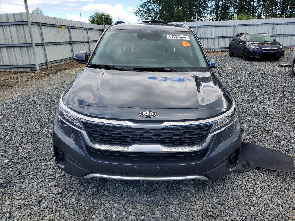 2021 Kia Seltos მანქანა იყიდება აუქციონზე, vin: KNDEUCA20M7195297, აუქციონის ნომერი: 57054006
