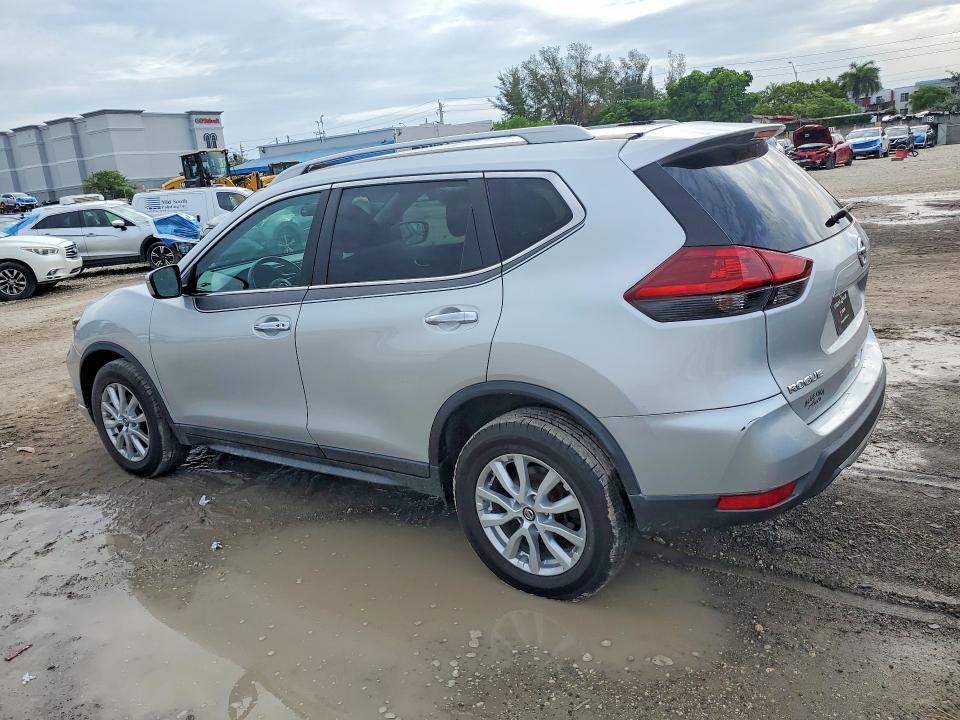 2018 Nissan Rogue მანქანა იყიდება აუქციონზე, vin: 5N1AT2MV0JC711318, აუქციონის ნომერი: 56070696