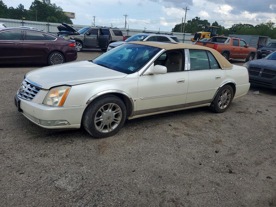58266526 :رقم المزاد ، 1G6KD57Y68U114811 vin ، 2008 Cadillac Dts مزاد بيع