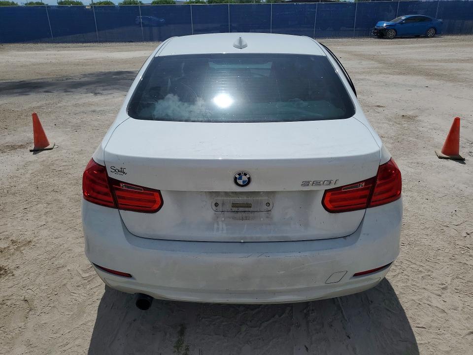 2015 Bmw 320 მანქანა იყიდება აუქციონზე, vin: WBA3B1G56FNT04280, აუქციონის ნომერი: 58139286