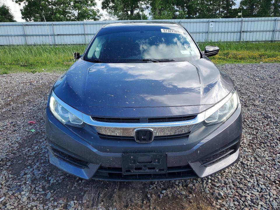 Продаж на аукціоні авто 2018 Honda Civic, vin: 2HGFC2F52JH537676, номер лоту: 57322326