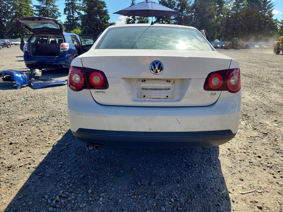 2010 Volkswagen Jetta მანქანა იყიდება აუქციონზე, vin: 3VWRZ7AJ4AM111191, აუქციონის ნომერი: 57211326