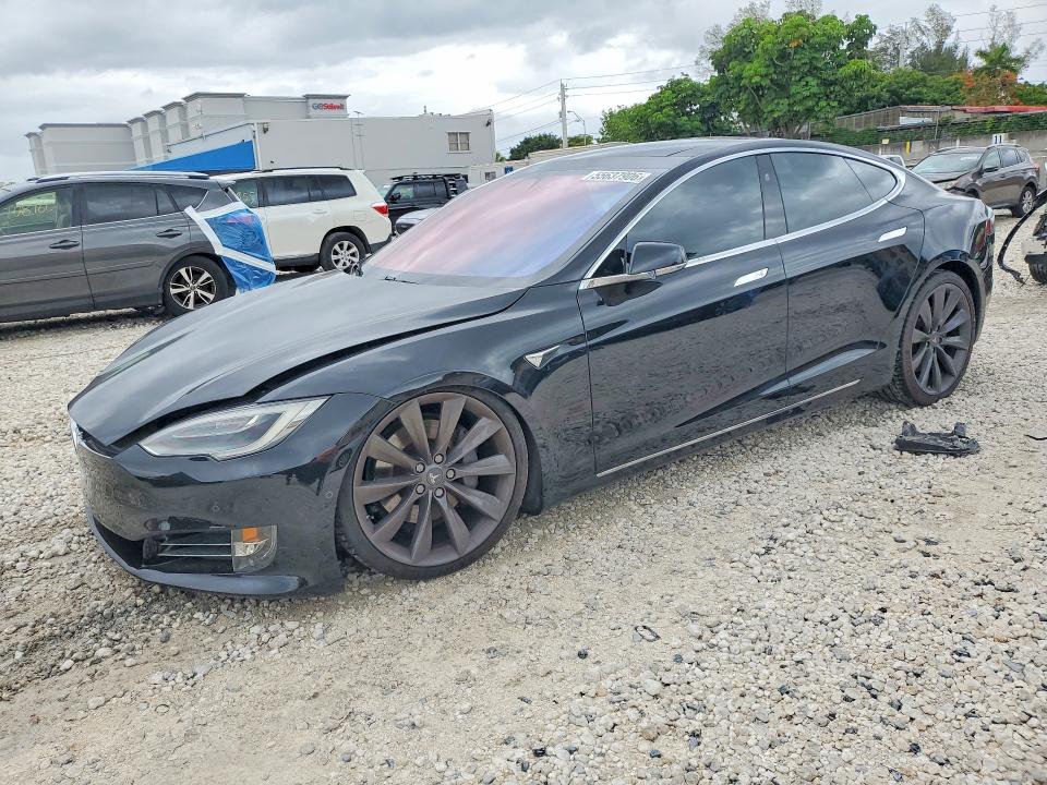 55637906 :رقم المزاد ، 5YJSA1E25HF222326 vin ، 2017 Tesla Model S مزاد بيع
