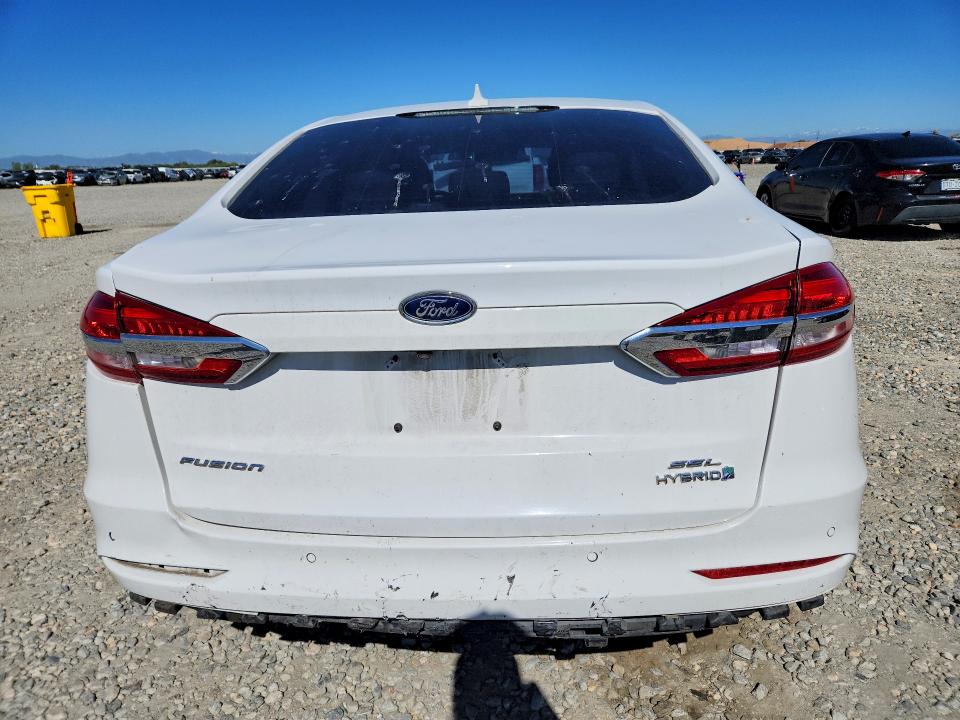 57224126 :رقم المزاد ، 3FA6P0MU0KR272835 vin ، 2019 Ford Fusion مزاد بيع
