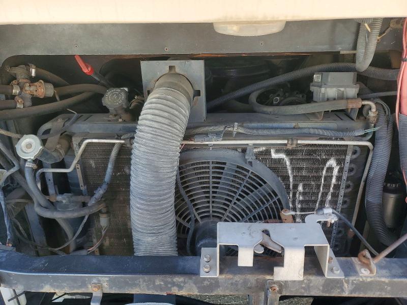 58992876 :رقم المزاد ، 1GBKP37N0N3308481 vin ، 1992 Chevrolet P30 مزاد بيع