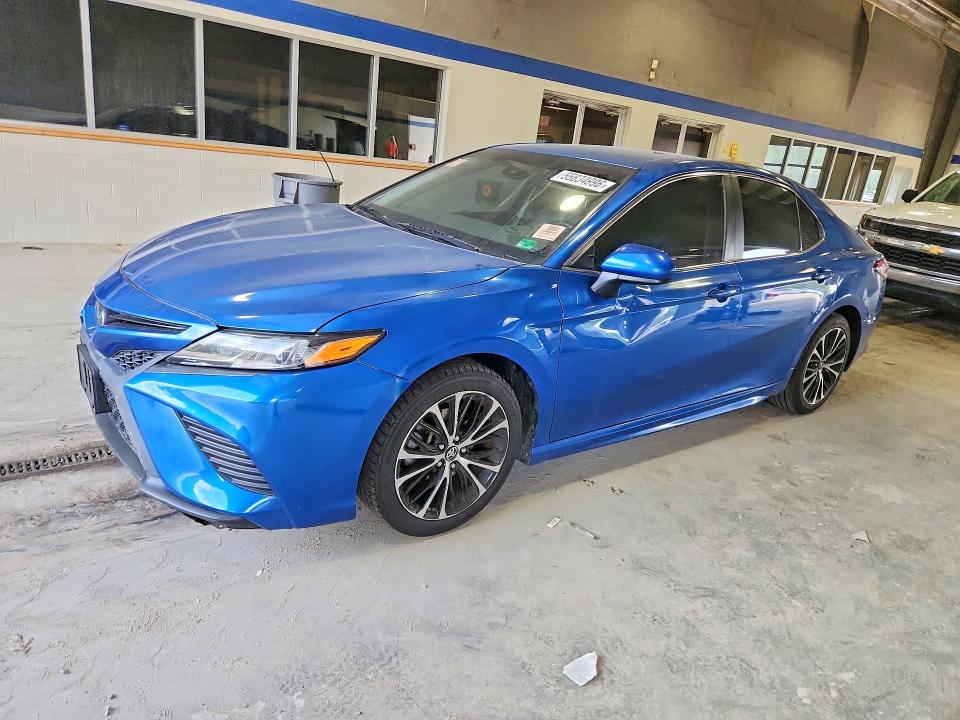 Auction sale of the 2018 Toyota Camry, vin: 4T1B11HKXJU022398, lot number: 55834996