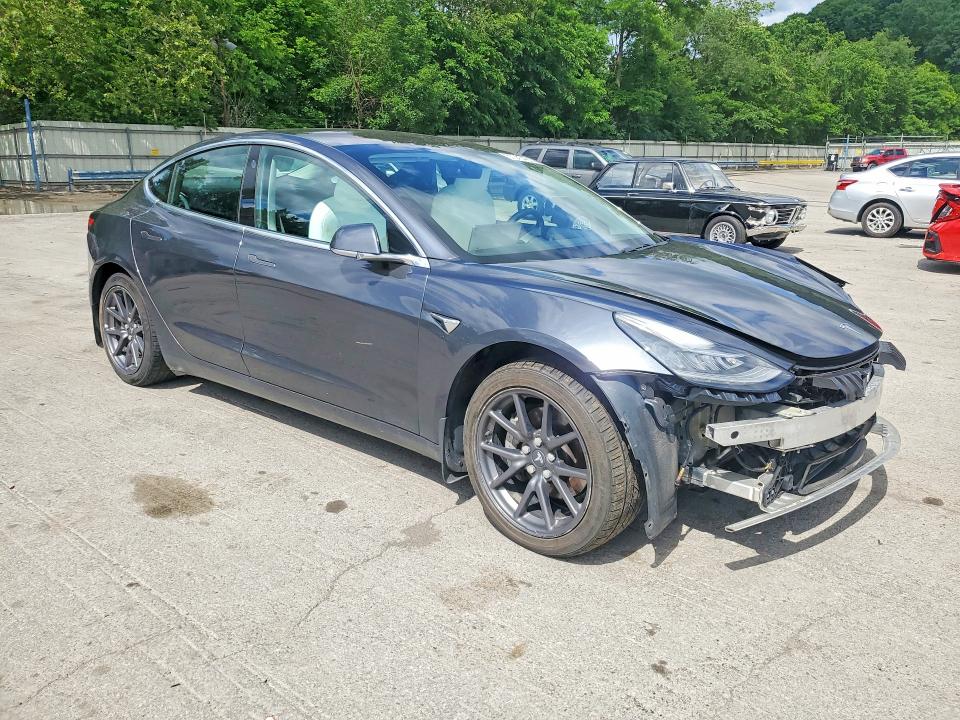 Продажа на аукционе авто 2018 Tesla Model 3, vin: 5YJ3E1EB2JF074988, номер лота: 57343426