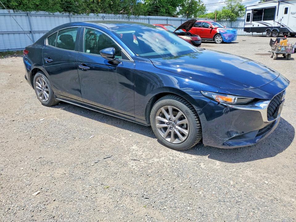 Продажа на аукционе авто 2022 Mazda 3, vin: JM1BPAB77N1500744, номер лота: 57602326