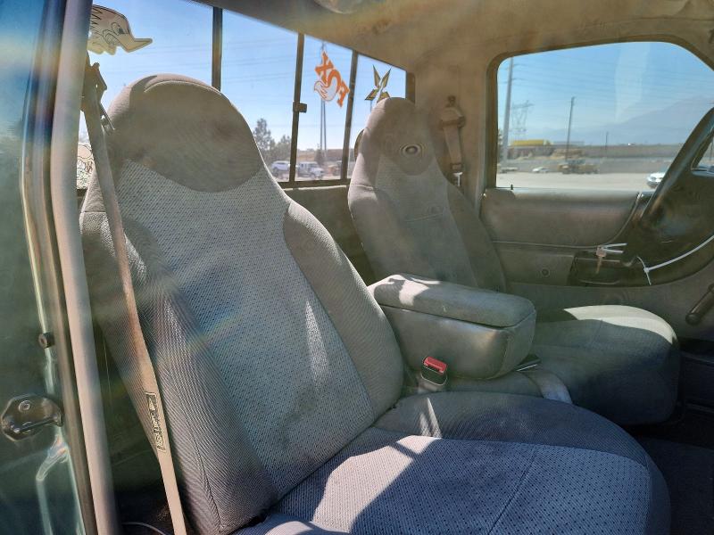 58800276 :رقم المزاد ، 4F4YR12C8YTM22265 vin ، 2000 Mazda B2500 مزاد بيع