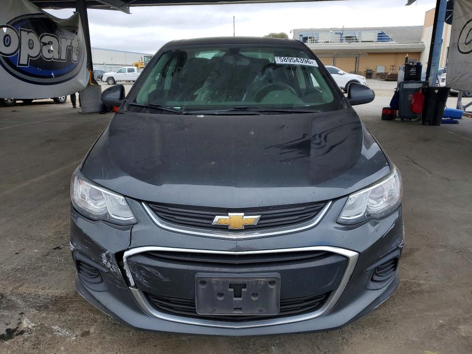 58954396 :رقم المزاد ، 1G1JD5SGXJ4114753 vin ، 2018 Chevrolet Sonic مزاد بيع