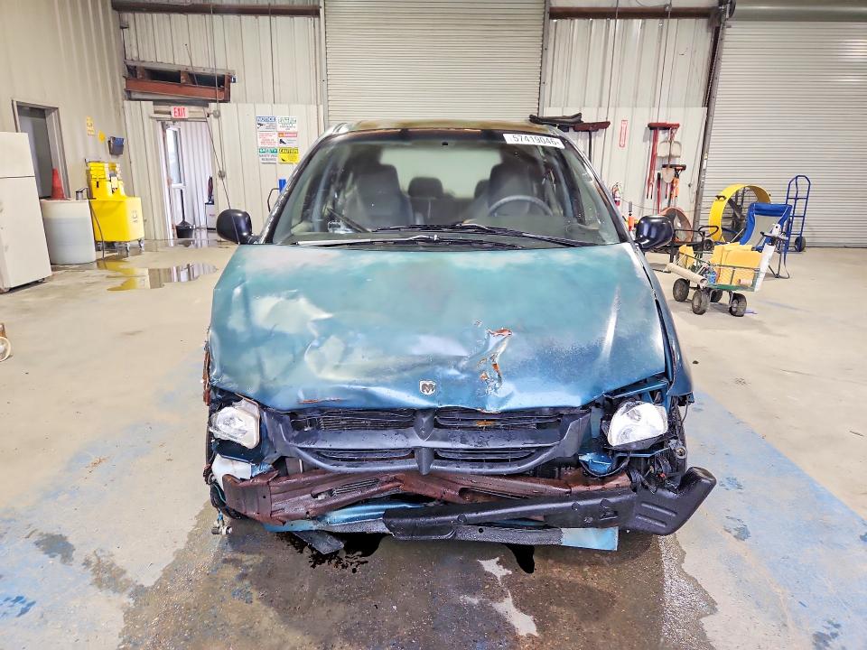 Продаж на аукціоні авто 2000 Dodge Caravan, vin: 2B4FP25B8YR692602, номер лоту: 57419046