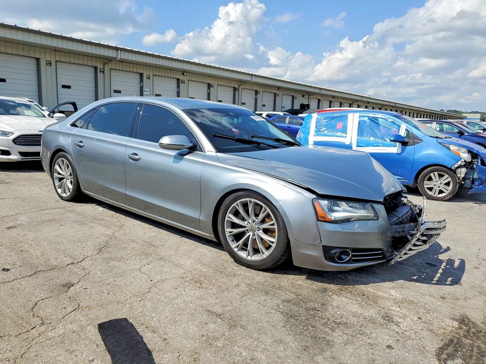 56639606 :رقم المزاد ، WAURVAFD1BN019958 vin ، 2011 Audi A8 مزاد بيع