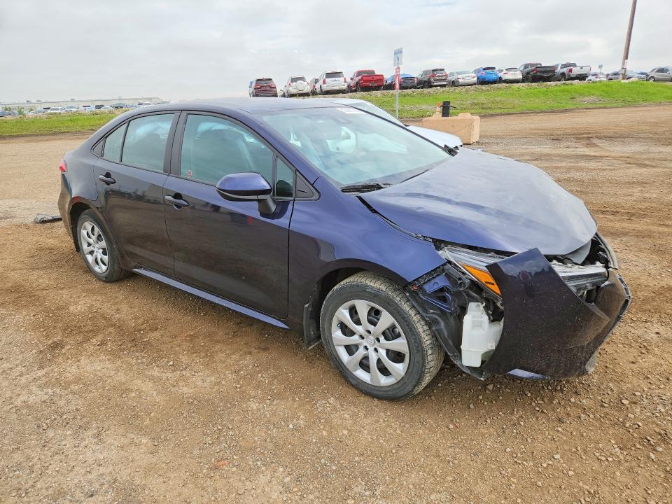 55921066 :رقم المزاد ، 5YFBPMBE9NP327305 vin ، 2022 Toyota Corolla مزاد بيع