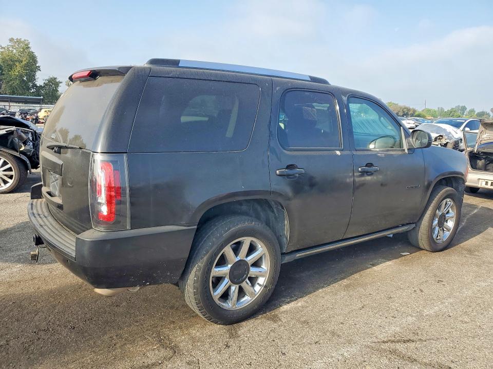 55640736 :رقم المزاد ، 1GKFK63838J122841 vin ، 2008 Gmc Yukon مزاد بيع