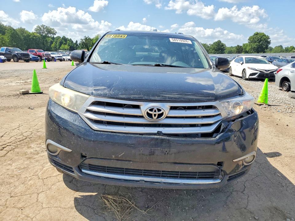 2013 Toyota Highlander მანქანა იყიდება აუქციონზე, vin: 5TDYK3EH9DS104101, აუქციონის ნომერი: 58910926