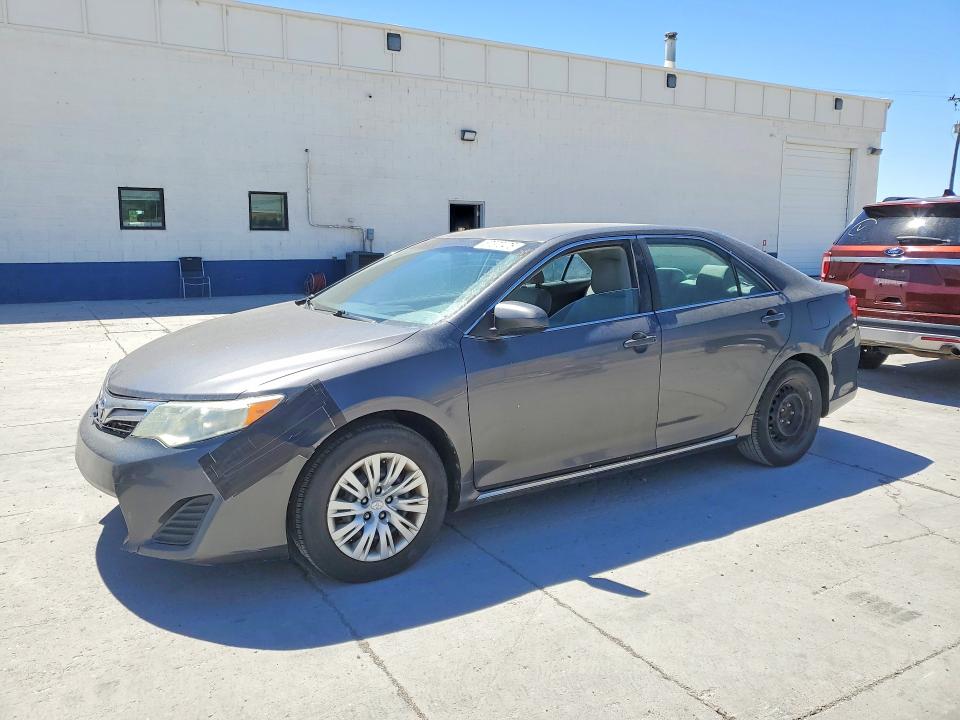 57370476 :رقم المزاد ، 4T4BF1FK2DR281885 vin ، 2013 Toyota Camry مزاد بيع