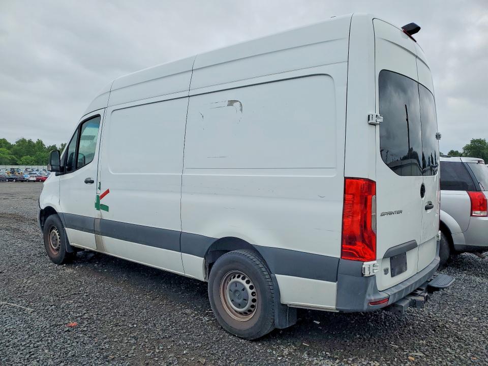 57910576 :رقم المزاد ، W1Y4DBHY2MT045467 vin ، 2021 Mercedes-benz Sprinter مزاد بيع