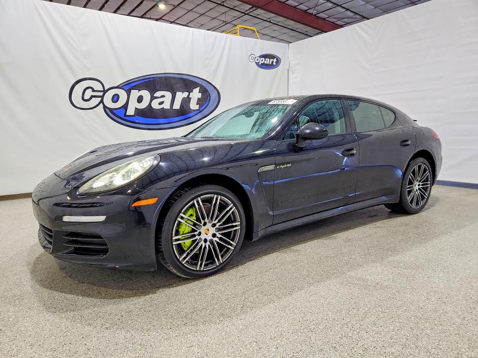 57555816 :رقم المزاد ، WP0AD2A78FL040849 vin ، 2015 Porsche Panamera مزاد بيع