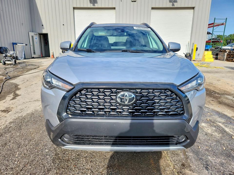 58039896 :رقم المزاد ، 7MUCAABG7NV036465 vin ، 2022 Toyota Corolla Cross مزاد بيع