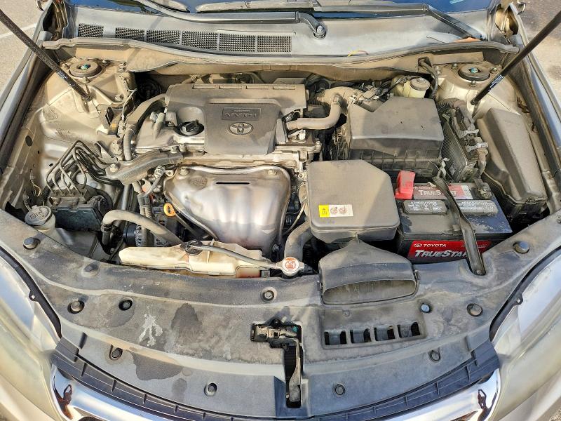 55887536 :رقم المزاد ، 4T1BF1FK6HU801957 vin ، 2017 Toyota Camry مزاد بيع