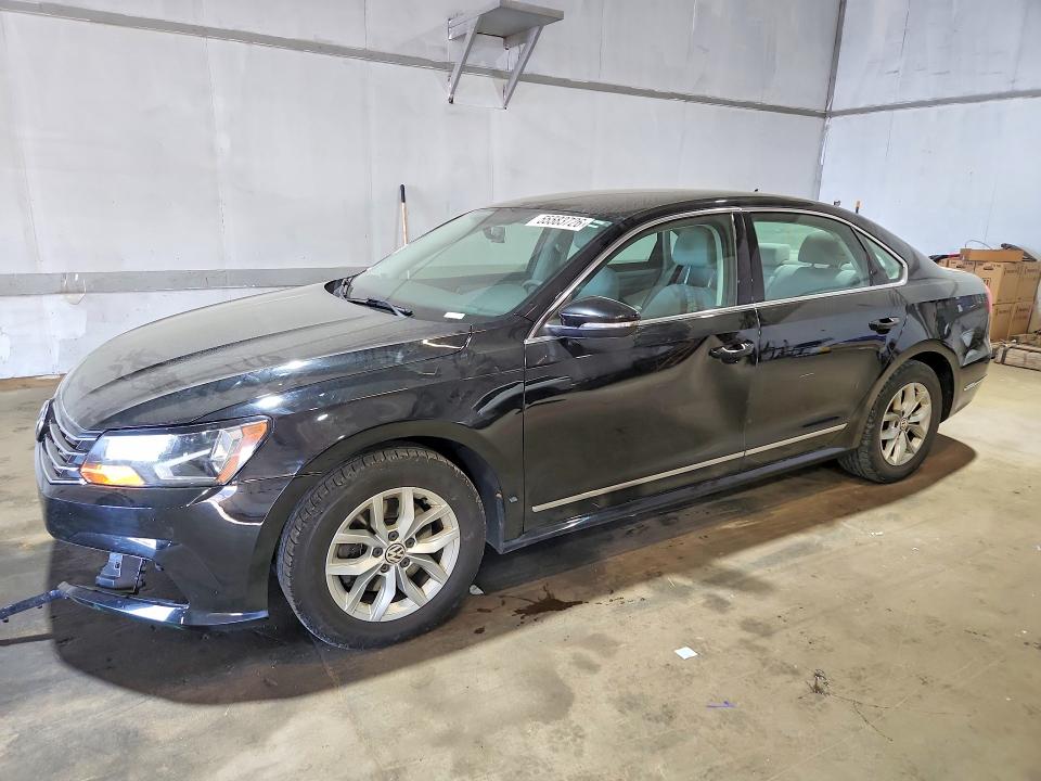 Auction sale of the 2016 Volkswagen Passat, vin: 1VWAS7A32GC051117, lot number: 55583726