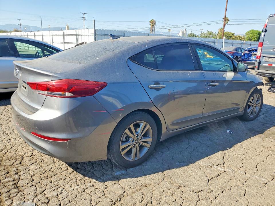 58089496 :رقم المزاد ، 5NPD84LF7JH258165 vin ، 2018 Hyundai Elantra مزاد بيع