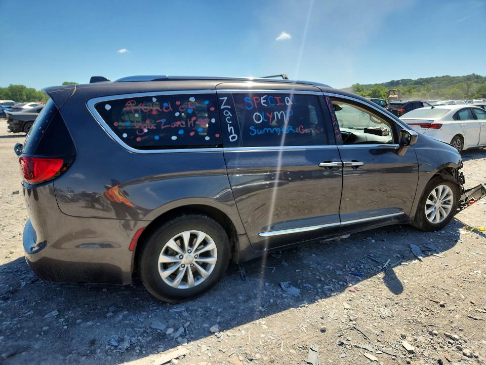 2018 Chrysler Pacifica მანქანა იყიდება აუქციონზე, vin: 2C4RC1BG2JR211268, აუქციონის ნომერი: 57890016