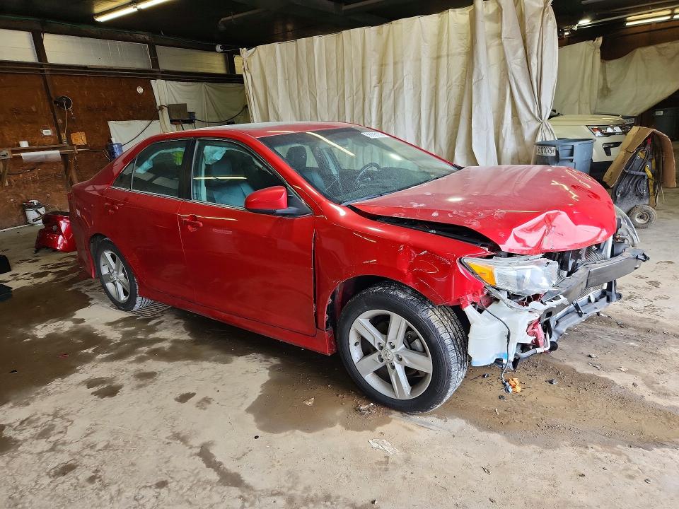 56395156 :رقم المزاد ، 4T1BF1FK0CU555688 vin ، 2012 Toyota Camry مزاد بيع