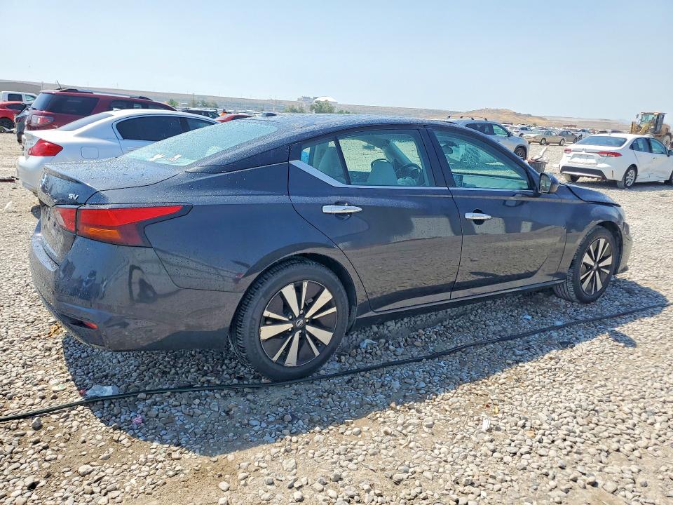 58585396 :رقم المزاد ، 1N4BL4DV8MN394620 vin ، 2021 Nissan Altima مزاد بيع