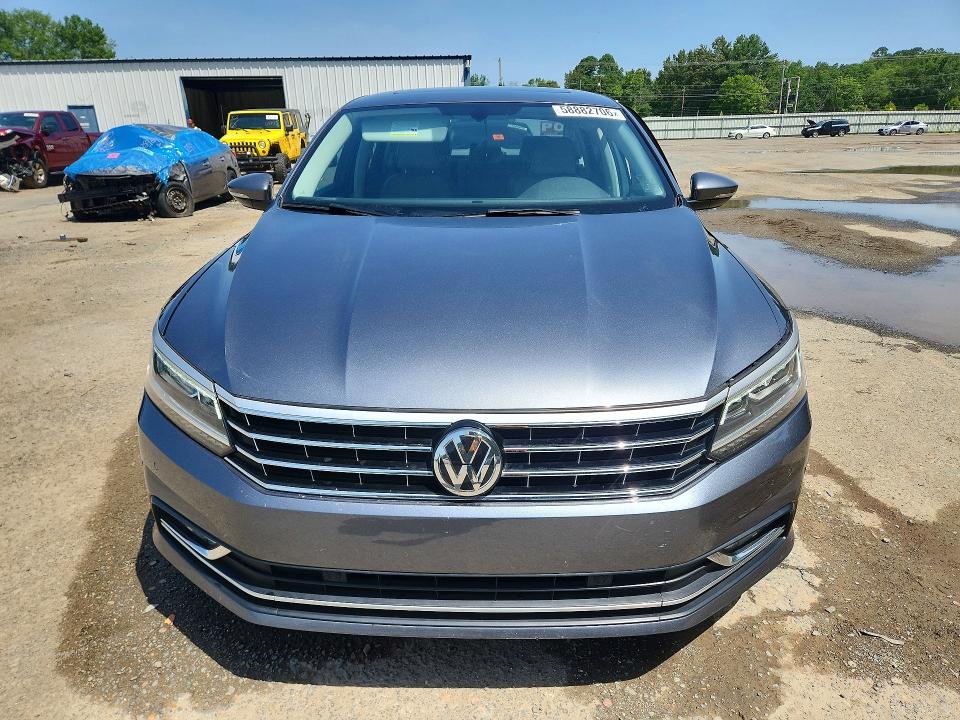 Продажа на аукционе авто 2018 Volkswagen Passat, vin: 1VWBA7A30JC002240, номер лота: 58882706