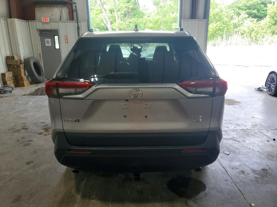 57257076 :رقم المزاد ، 2T3G1RFV6MC251434 vin ، 2021 Toyota Rav4 مزاد بيع