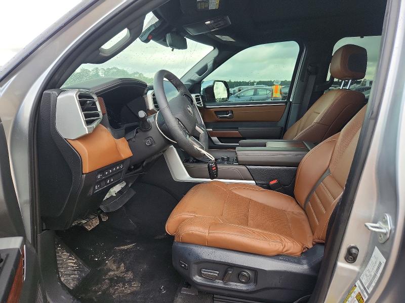53920576 :رقم المزاد ، 5TFMC5DB8SX091367 vin ، 2025 Toyota Tundra مزاد بيع