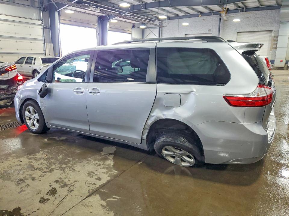 Aukcja sprzedaży 2015 Toyota Sienna, vin: 5TDKK3DC5FS662607, numer aukcji: 57179096