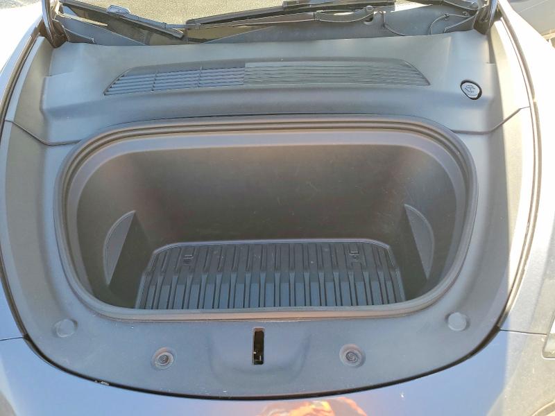 55820746 :رقم المزاد ، 5YJYGDEE8MF203526 vin ، 2021 Tesla Model Y مزاد بيع