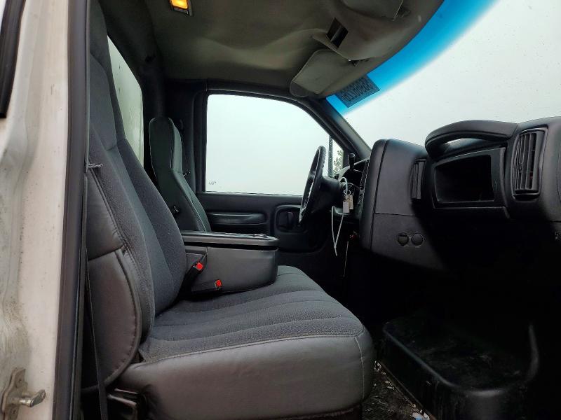 55966226 :رقم المزاد ، 1GBJ7C1EX4F520645 vin ، 2004 Chevrolet C7500 مزاد بيع
