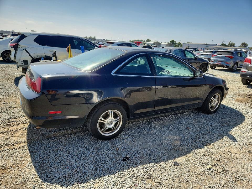 56160586 :رقم المزاد ، 1HGCG325XYA033727 vin ، 2000 Honda Accord مزاد بيع