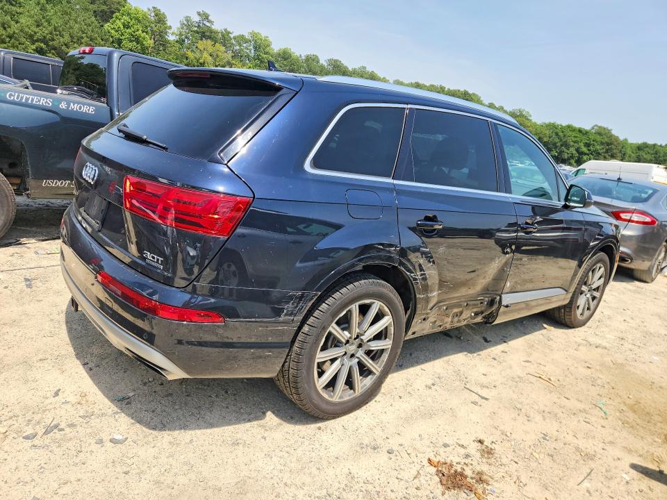 2017 Audi Q7 მანქანა იყიდება აუქციონზე, vin: WA1LAAF72HD057903, აუქციონის ნომერი: 85455425