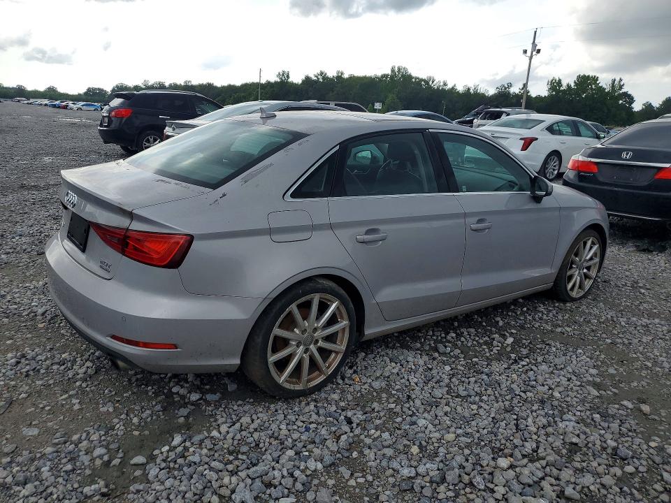 Продажа на аукционе авто 2015 Audi A3, vin: WAUEFGFF3F1081228, номер лота: 57778136