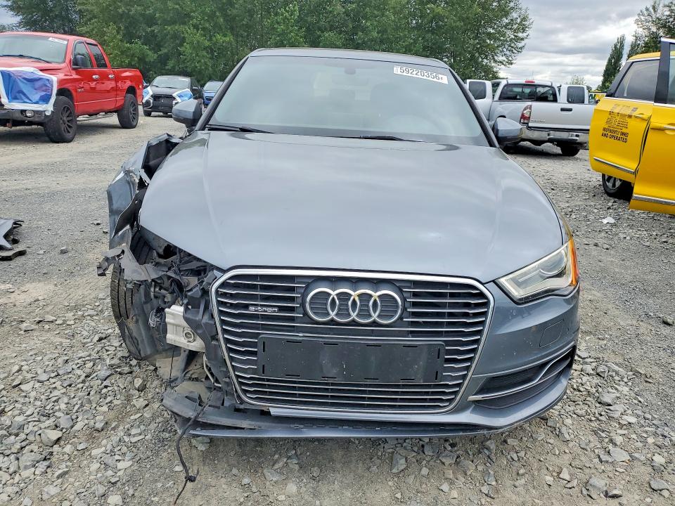 Продажа на аукционе авто 2016 Audi A3, vin: WAUUPBFF2GA158409, номер лота: 59220356
