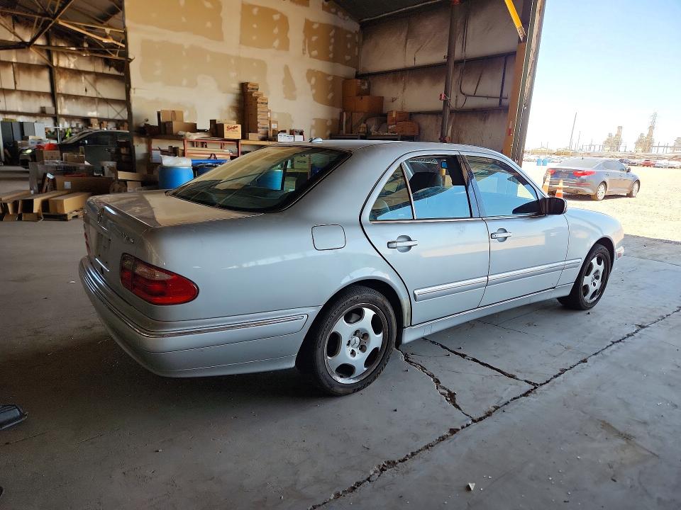 Aukcja sprzedaży 2000 Mercedes-benz E, vin: WDBJF83J4YX035860, numer aukcji: 59035456