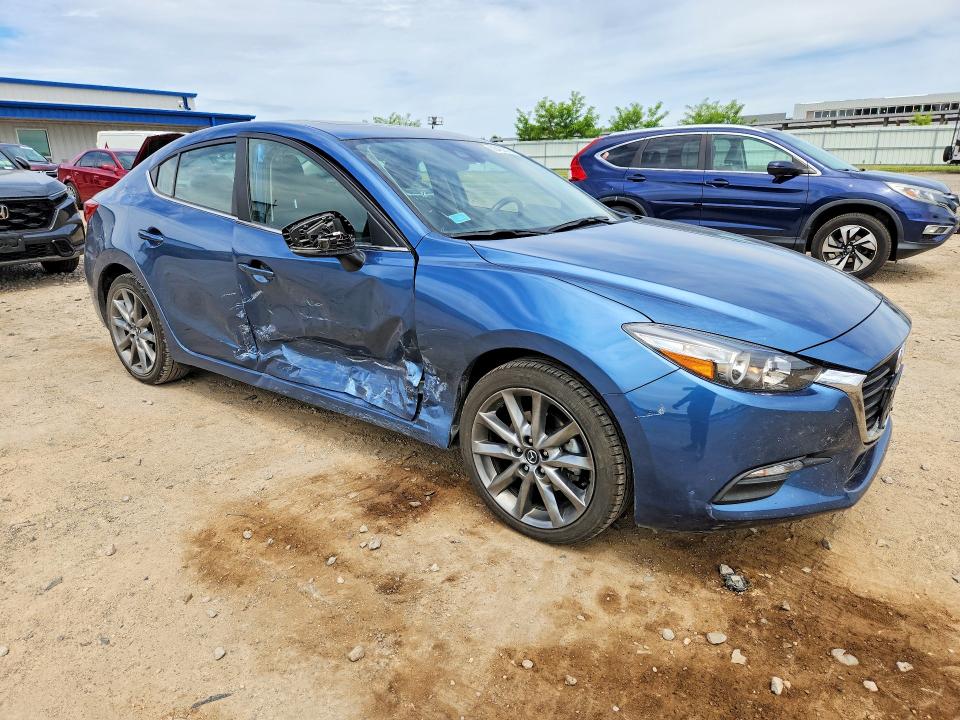 55423516 :رقم المزاد ، 3MZBN1V36JM189221 vin ، 2018 Mazda 3 مزاد بيع