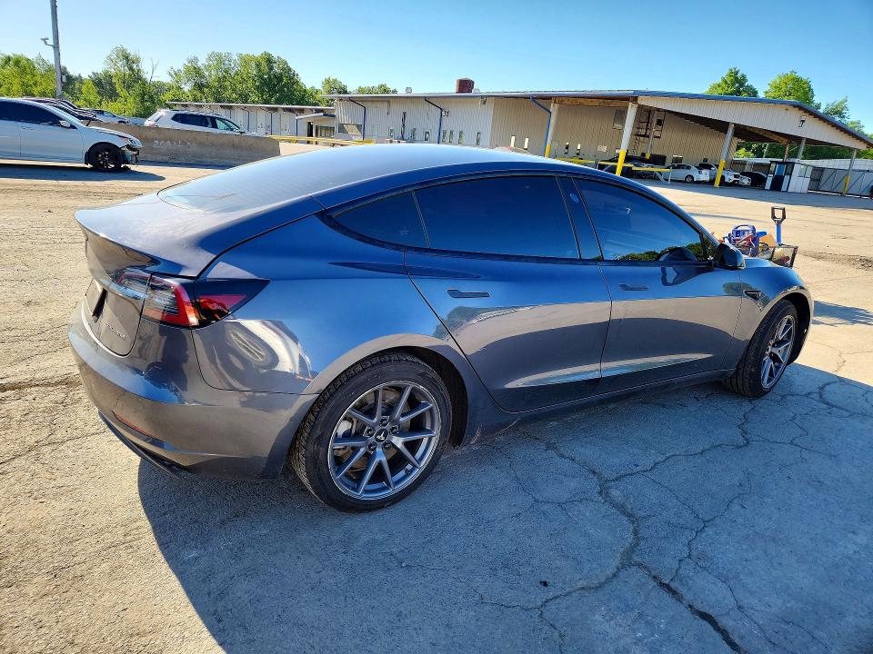 2022 Tesla Model 3 მანქანა იყიდება აუქციონზე, vin: 5YJ3E1EB1NF250905, აუქციონის ნომერი: 57013496