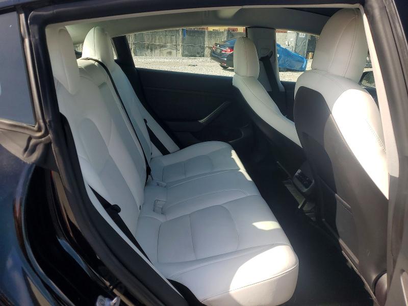 58221876 :رقم المزاد ، 5YJ3E1EB3NF261906 vin ، 2022 Tesla Model 3 مزاد بيع
